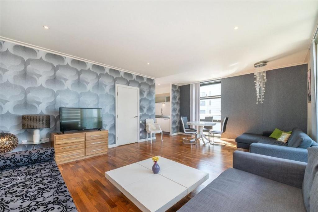 לונדון Penthouse Canary Wharf - Free Wifi מראה חיצוני תמונה